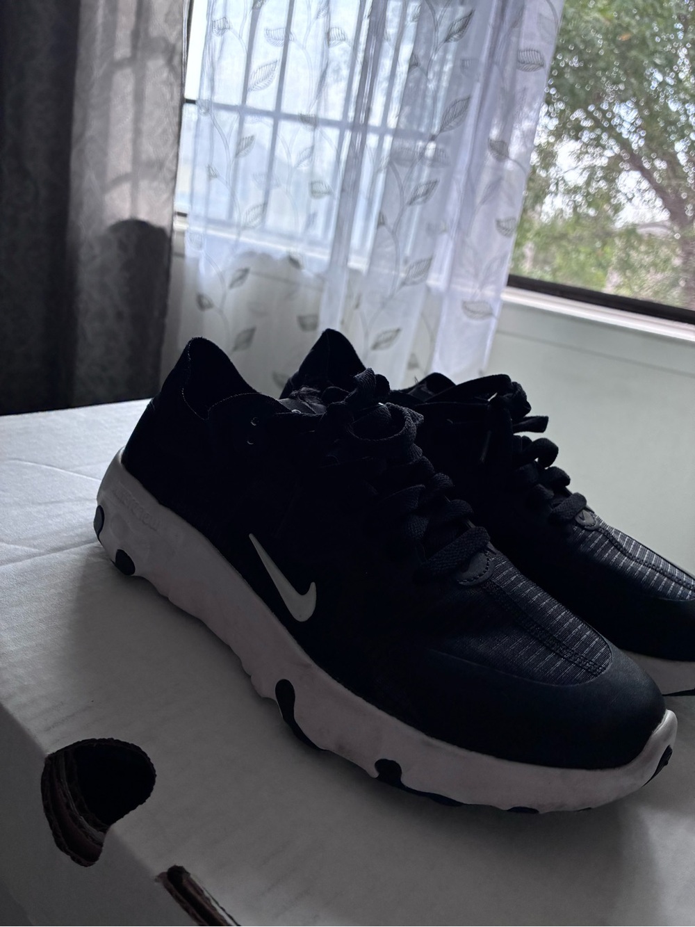 Nike Black and White women Athletic Running Shoes